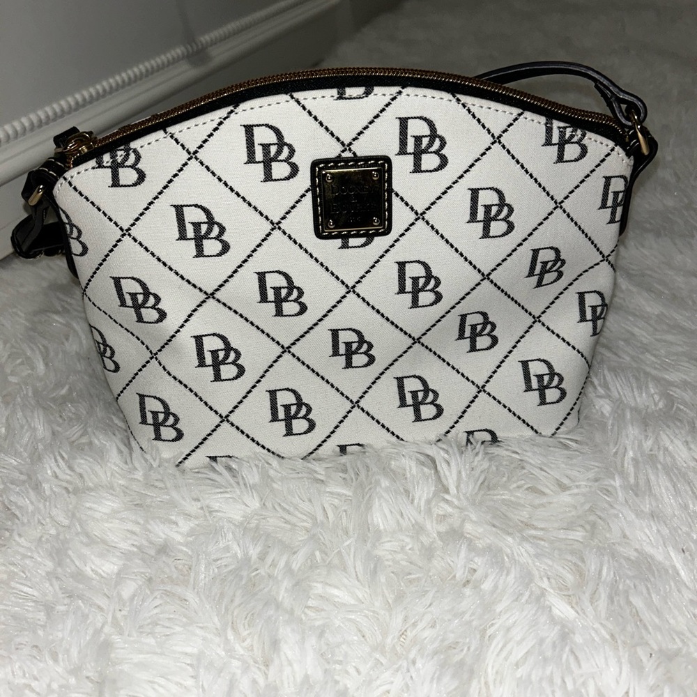 White Dooney & Bourke cross body bag with black strap
